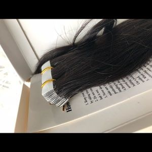 REMY TAPE IN HAIR EXTENSIONS - NWOT
